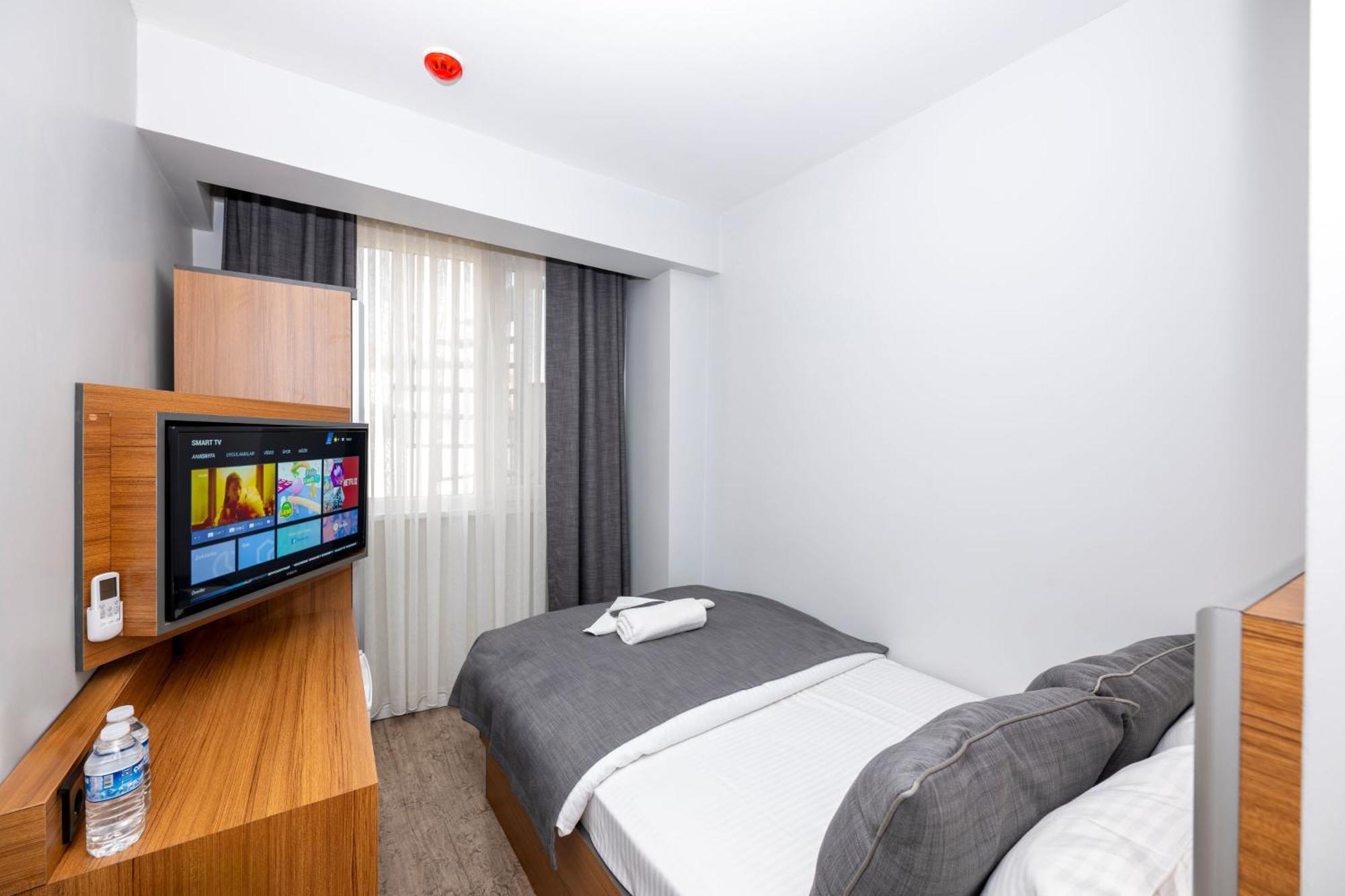 Mayza Otel Istanboel Buitenkant foto